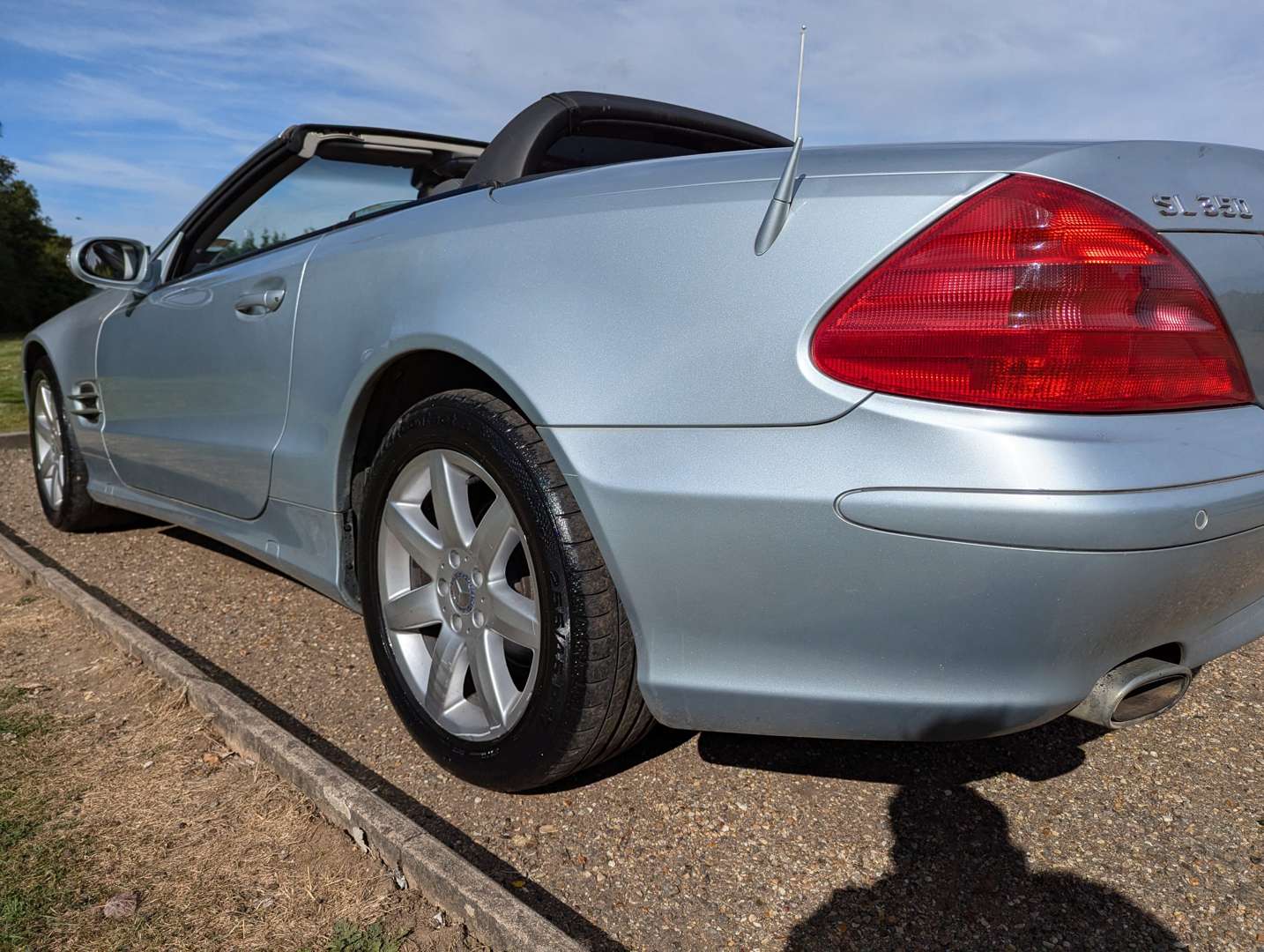 <p>2003 MERCEDES SL 350 AUTO</p>