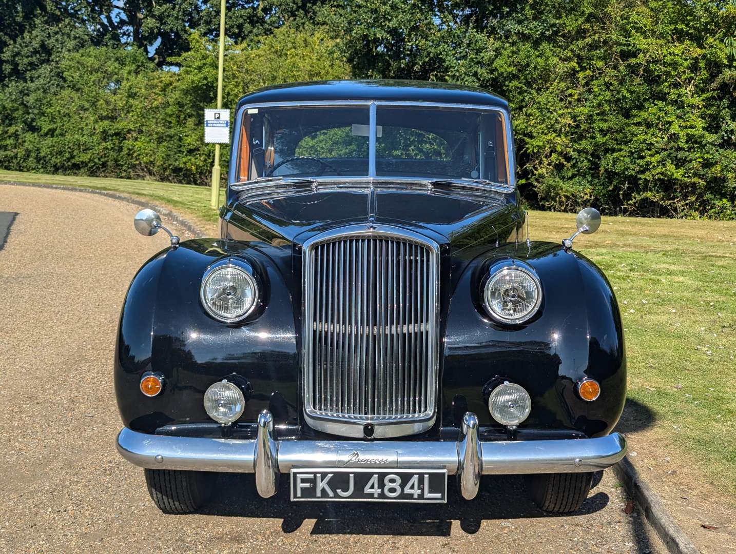 <p>1968 VANDEN PLAS PRINCESS 4 LITRE LIMO</p>