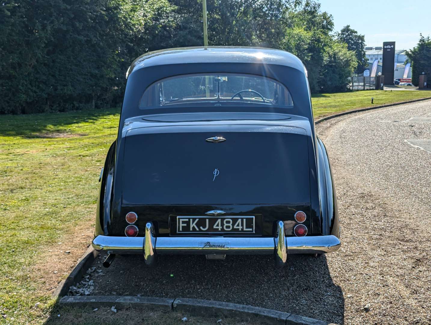 <p>1968 VANDEN PLAS PRINCESS 4 LITRE LIMO</p>