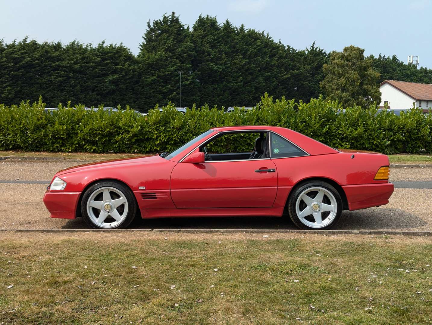 <p>1991 MERCEDES R129 500SL-32 AUTO</p>