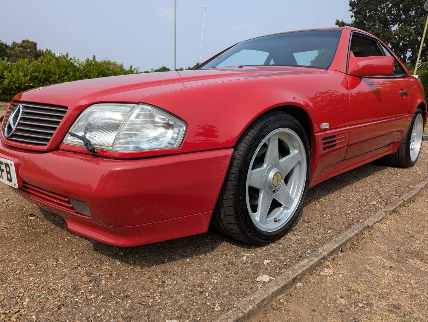 <p>1991 MERCEDES R129 500SL-32 AUTO</p>