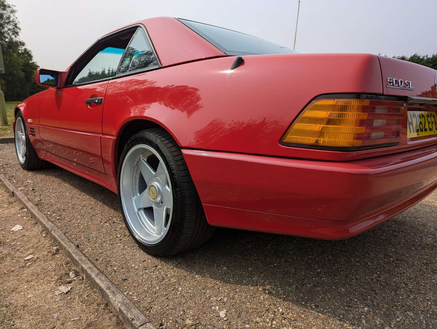 <p>1991 MERCEDES R129 500SL-32 AUTO</p>