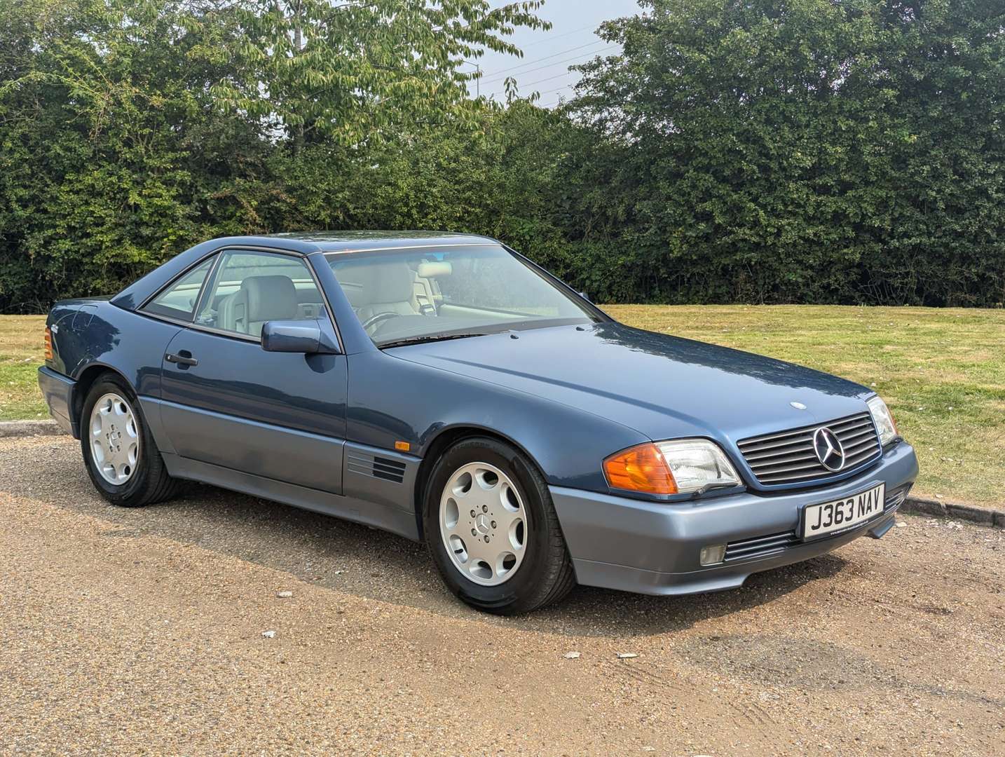 <p>1992 MERCEDES R129 300SL AUTO</p>