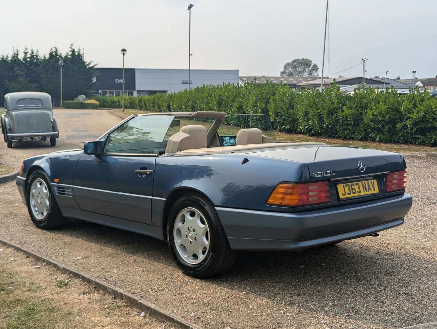 <p>1992 MERCEDES R129 300SL AUTO</p>