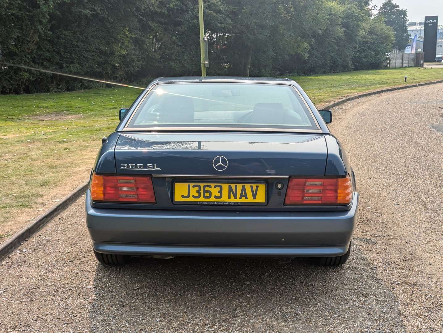 <p>1992 MERCEDES R129 300SL AUTO</p>