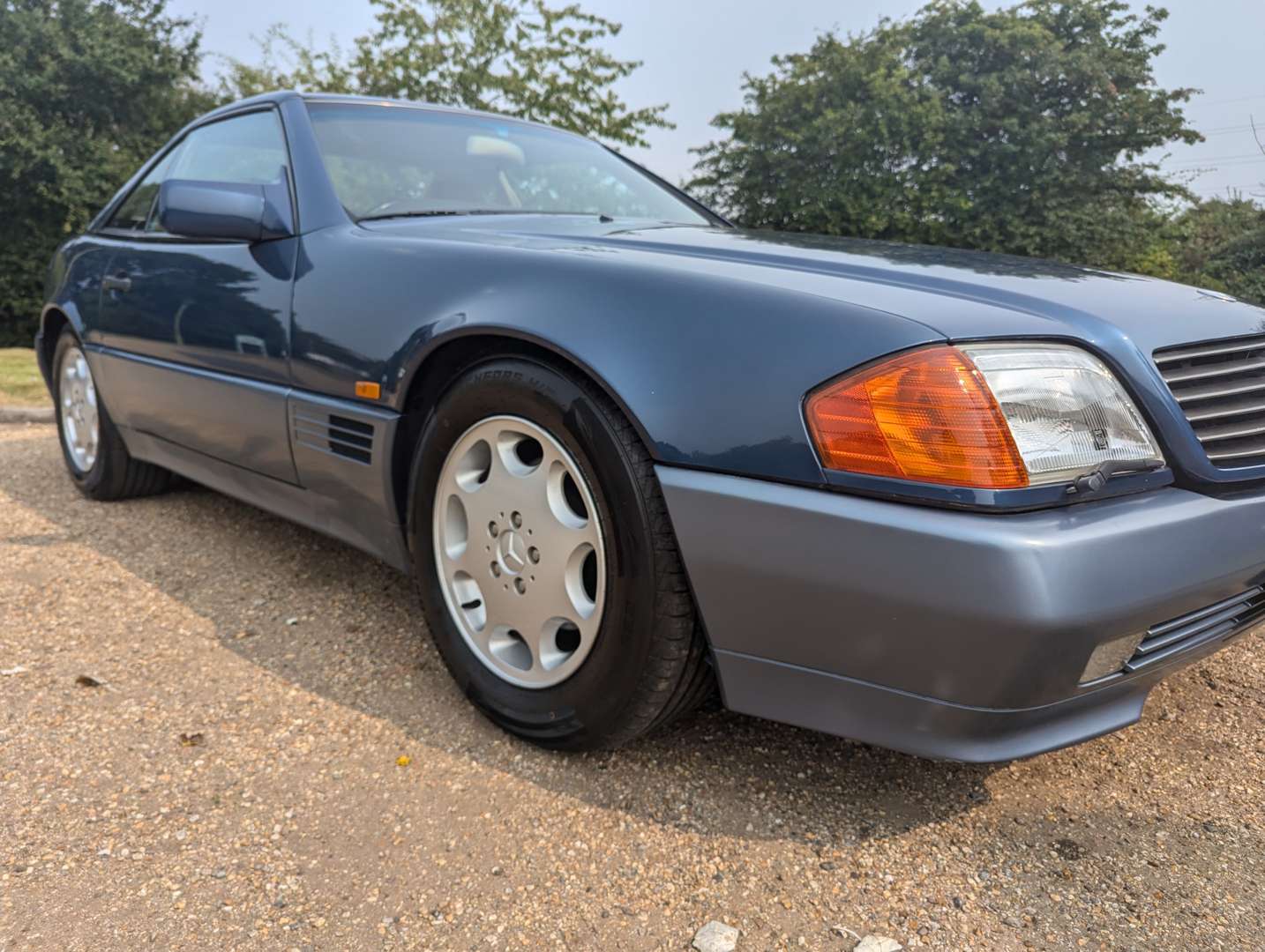 <p>1992 MERCEDES R129 300SL AUTO</p>