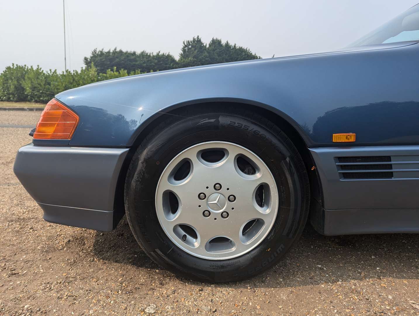 <p>1992 MERCEDES R129 300SL AUTO</p>