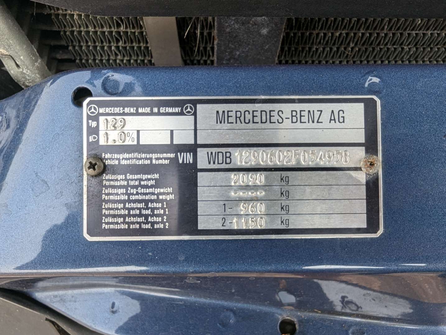 <p>1992 MERCEDES R129 300SL AUTO</p>