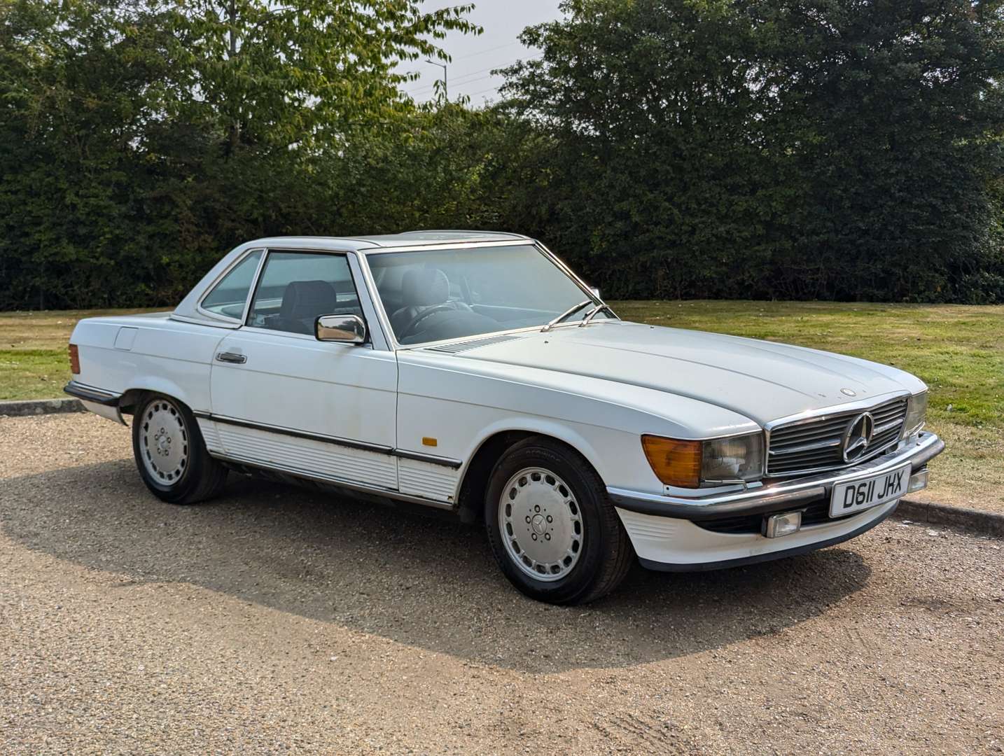 <p>1986 MERCEDES R107 300 SL AUTO&nbsp;</p>