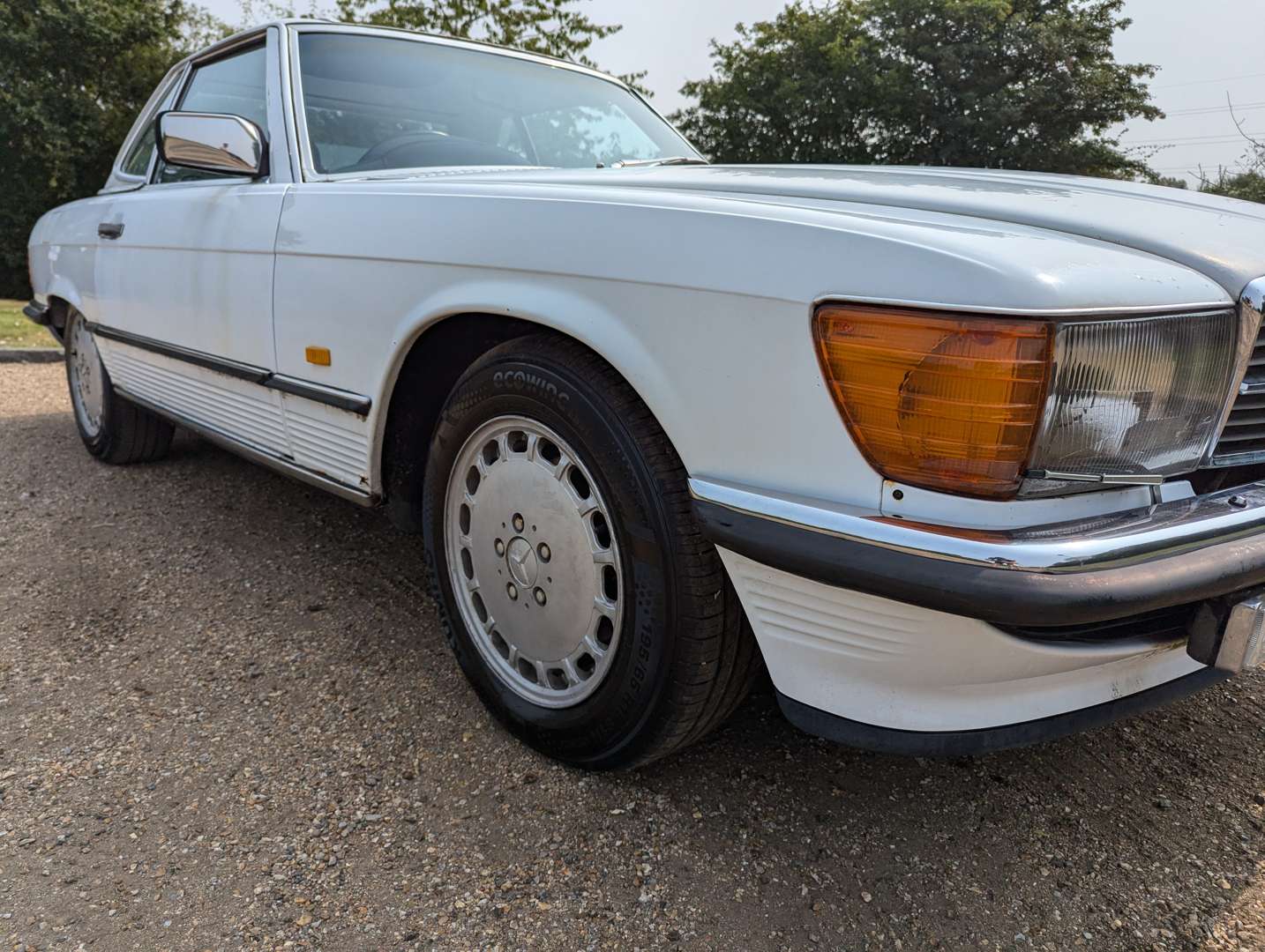 <p>1986 MERCEDES R107 300 SL AUTO&nbsp;</p>