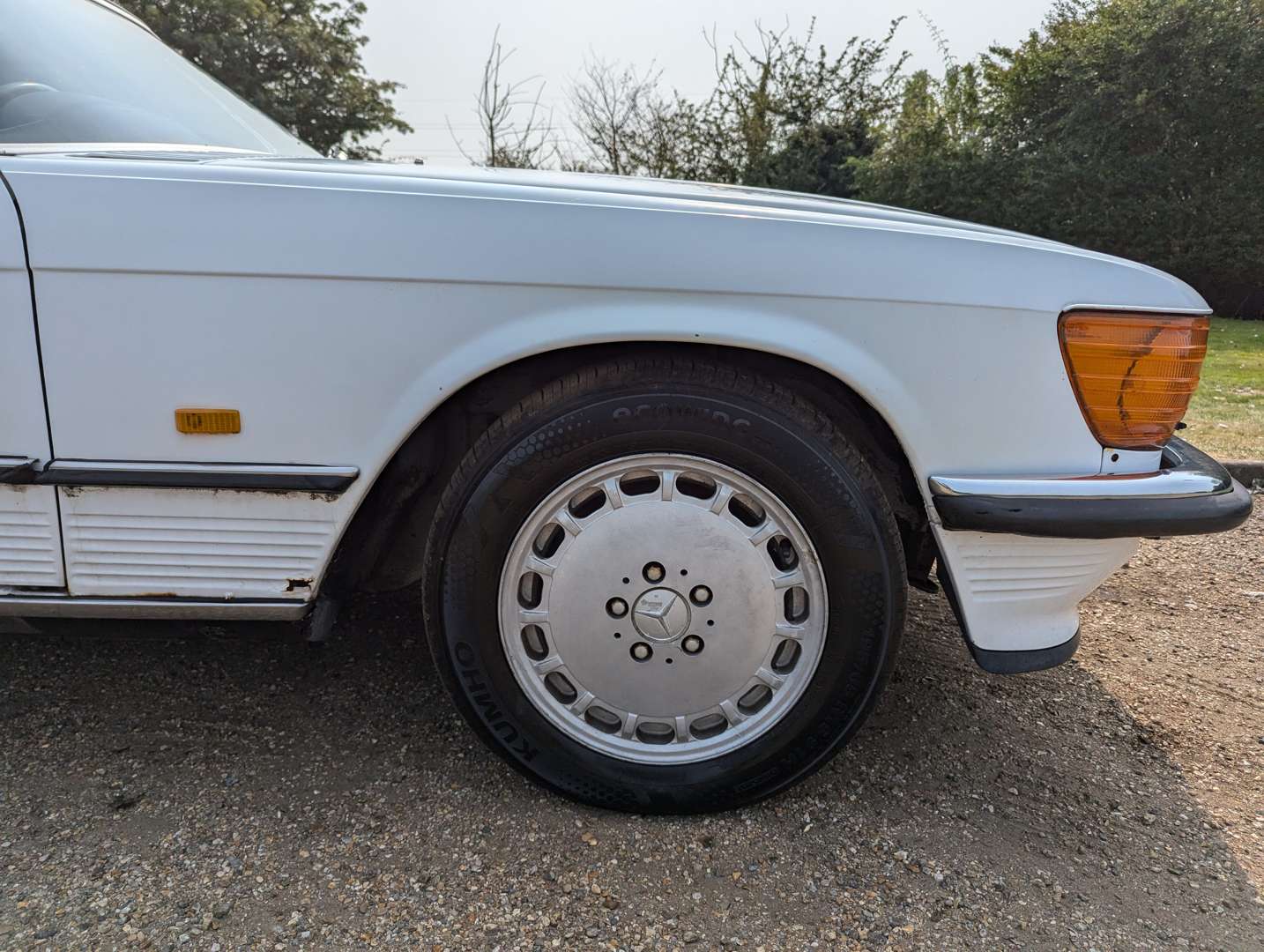 <p>1986 MERCEDES R107 300 SL AUTO&nbsp;</p>