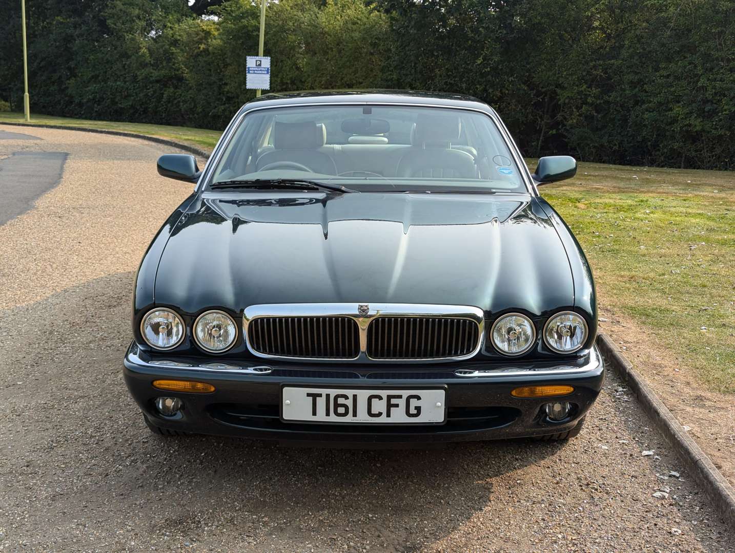 <p>1999 JAGUAR XJ8 3.2 AUTO</p>