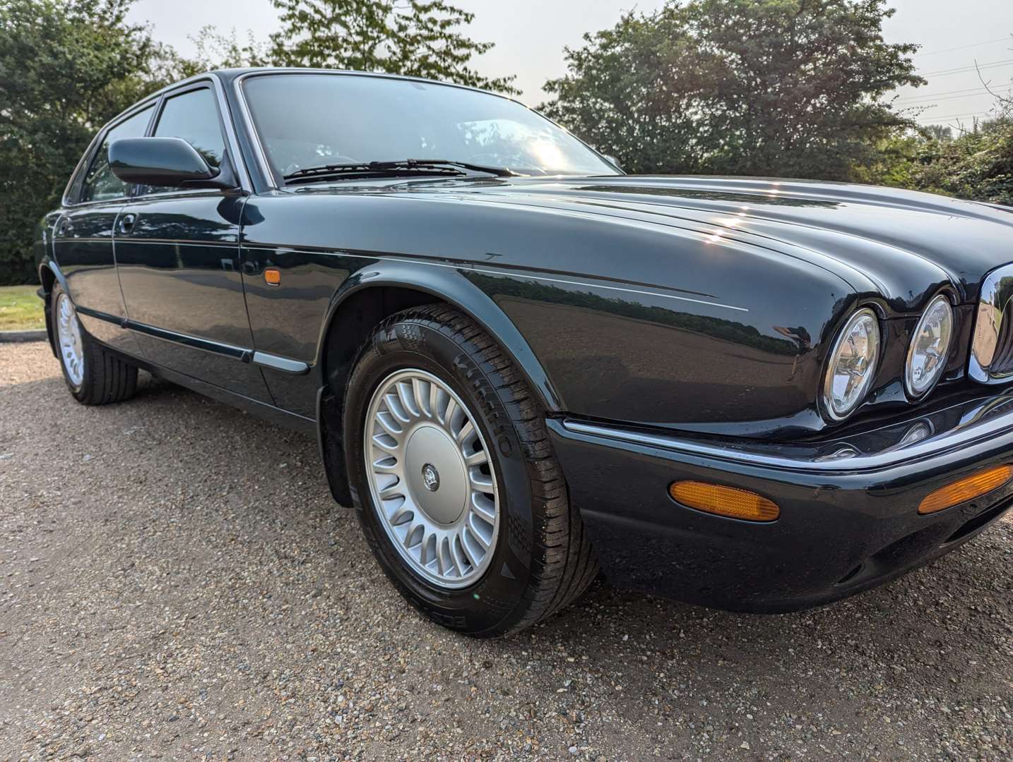 <p>1999 JAGUAR XJ8 3.2 AUTO</p>