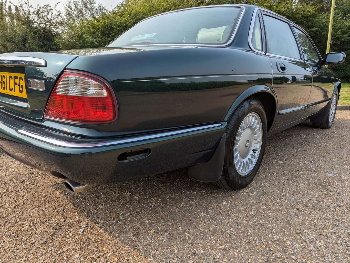 <p>1999 JAGUAR XJ8 3.2 AUTO</p>