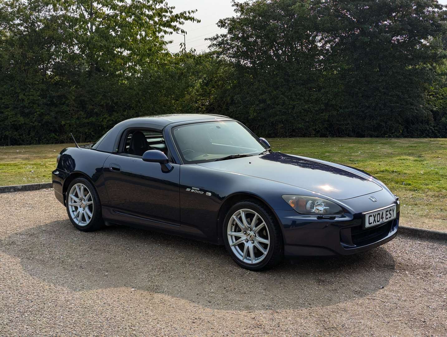 <p>2004 HONDA S2000 GT</p>