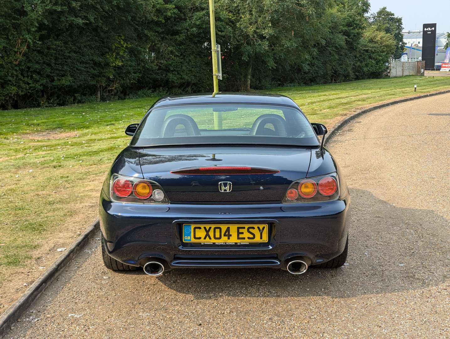 <p>2004 HONDA S2000 GT</p>