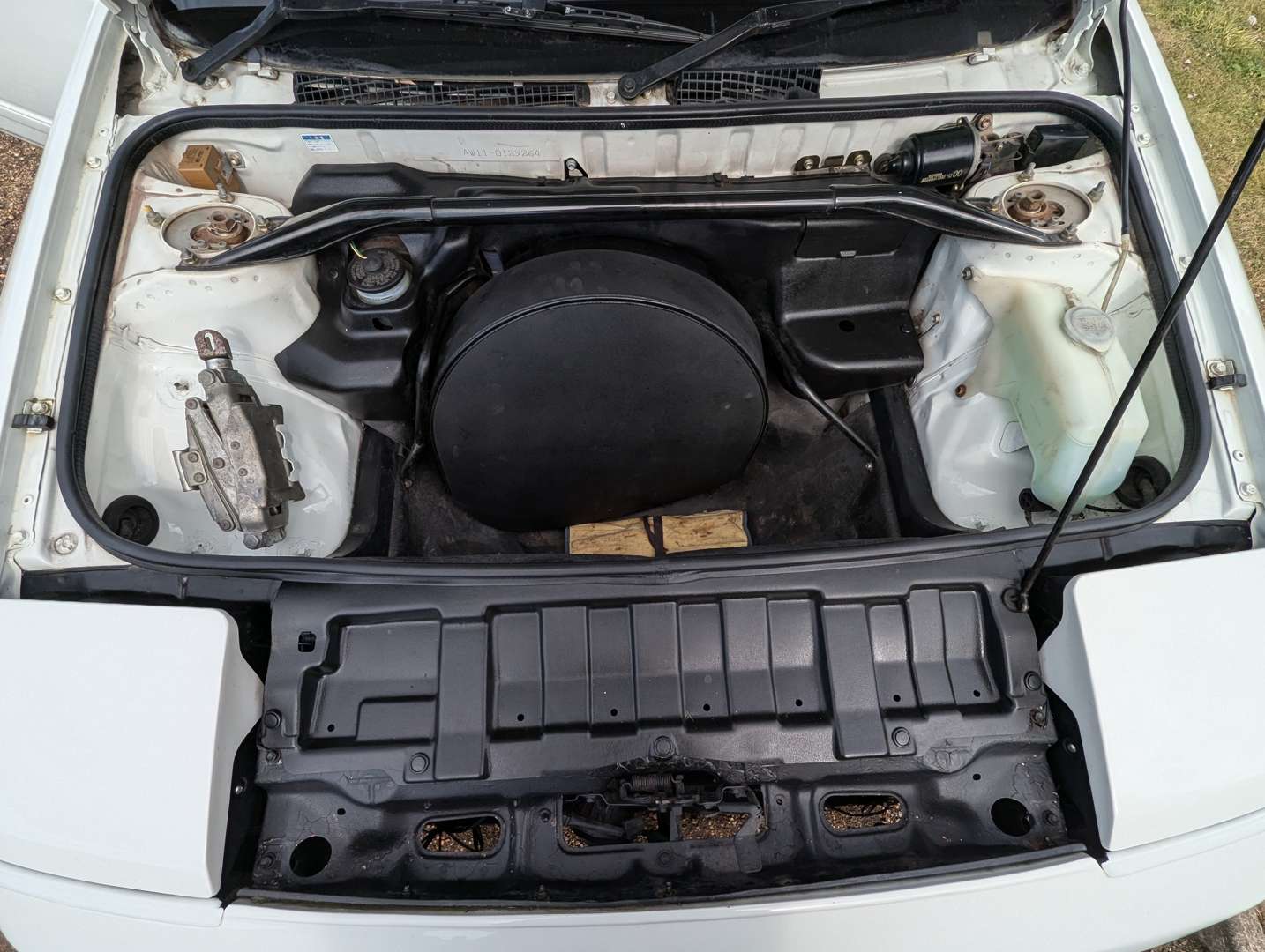 <p>1987 TOYOTA MR2 SUPERCHARGER&nbsp;</p>