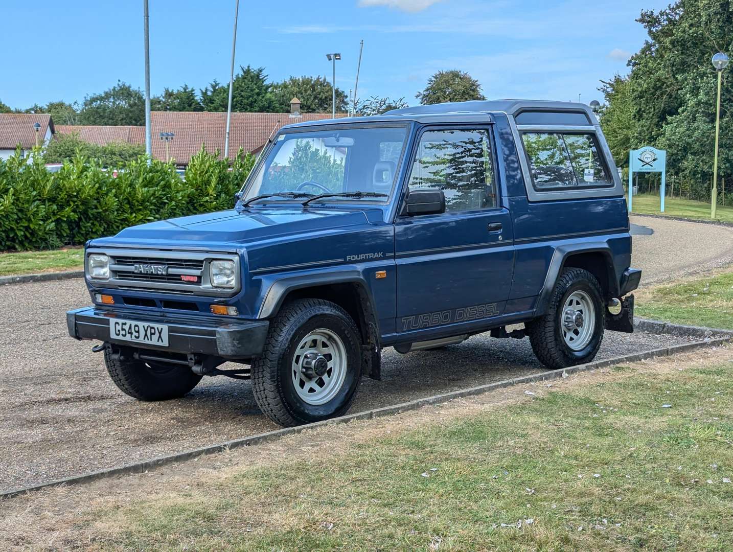 <p>1990 DAIHATSU FOURTRAK EL DIESEL</p>