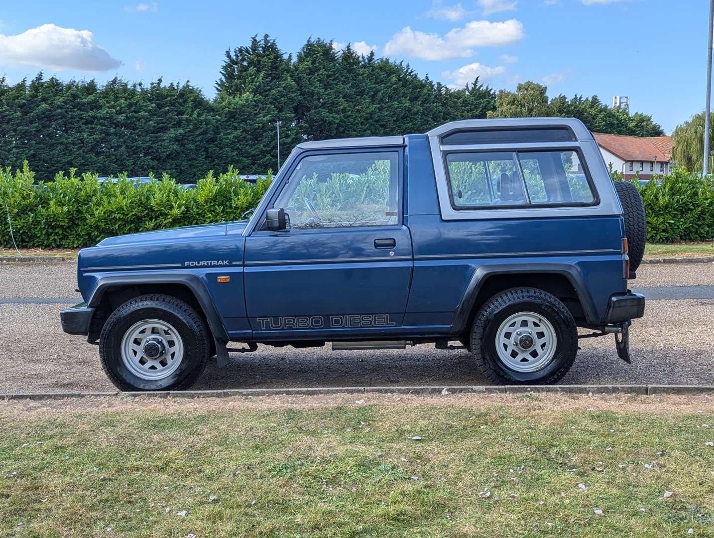 <p>1990 DAIHATSU FOURTRAK EL DIESEL</p>