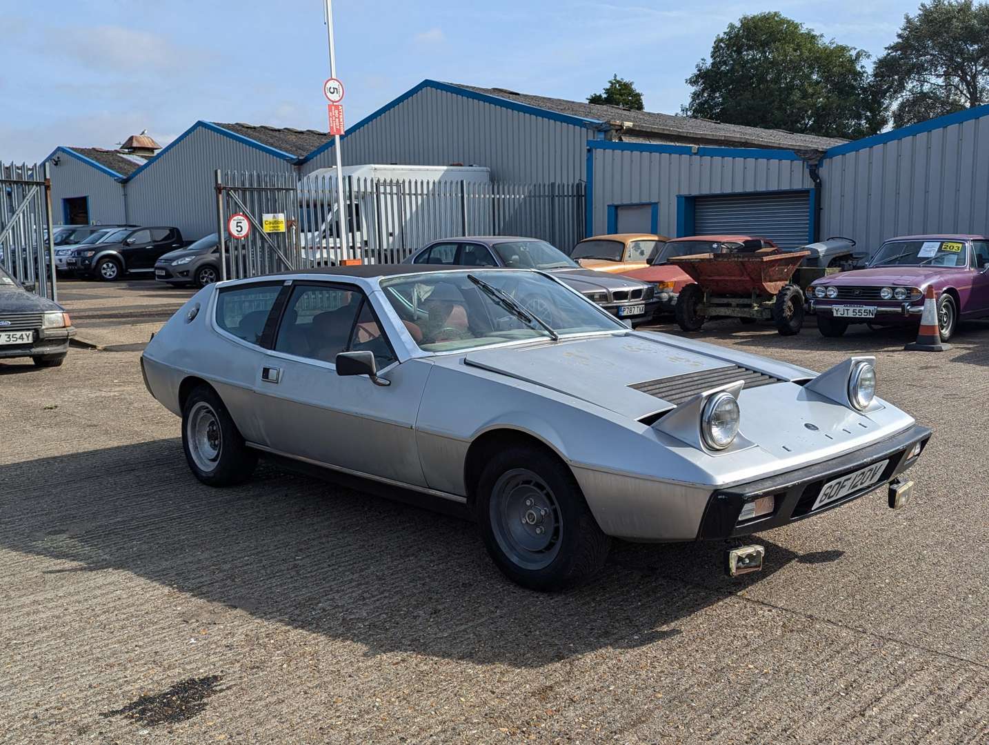 <p>1979 LOTUS ELITE&nbsp;</p>