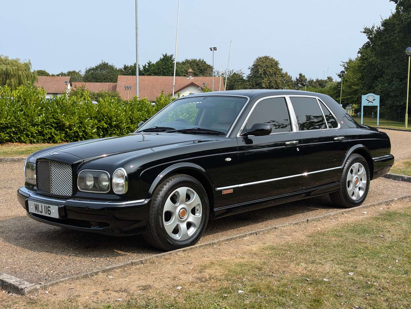 <p>1998 BENTLEY ARNAGE GREEN LABEL AUTO</p>