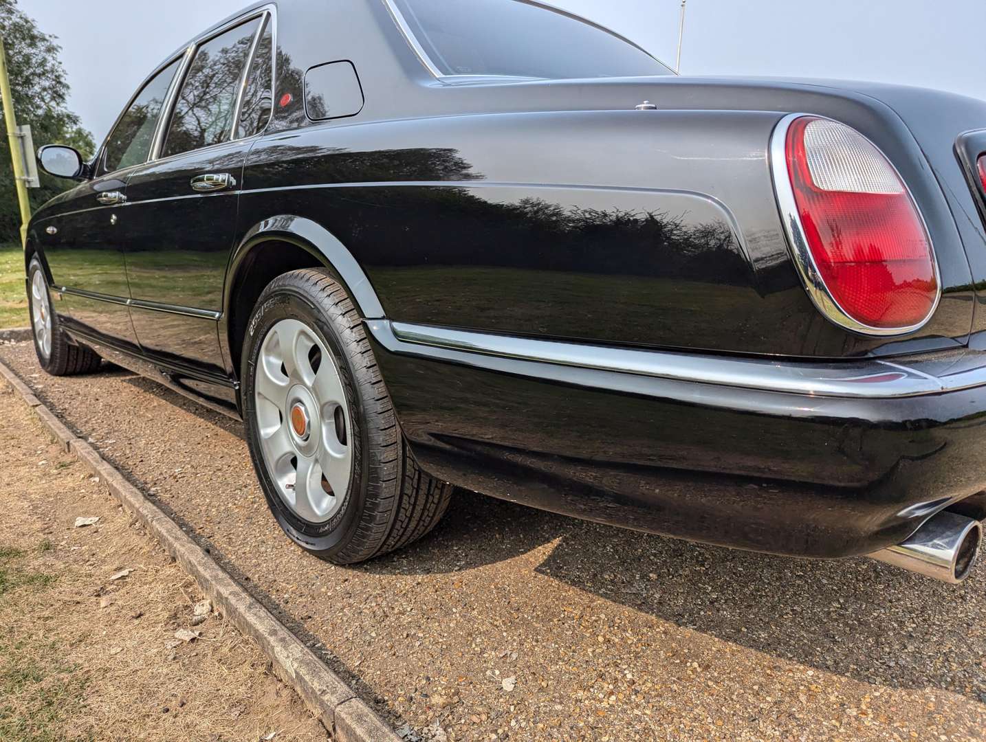 <p>1998 BENTLEY ARNAGE GREEN LABEL AUTO</p>