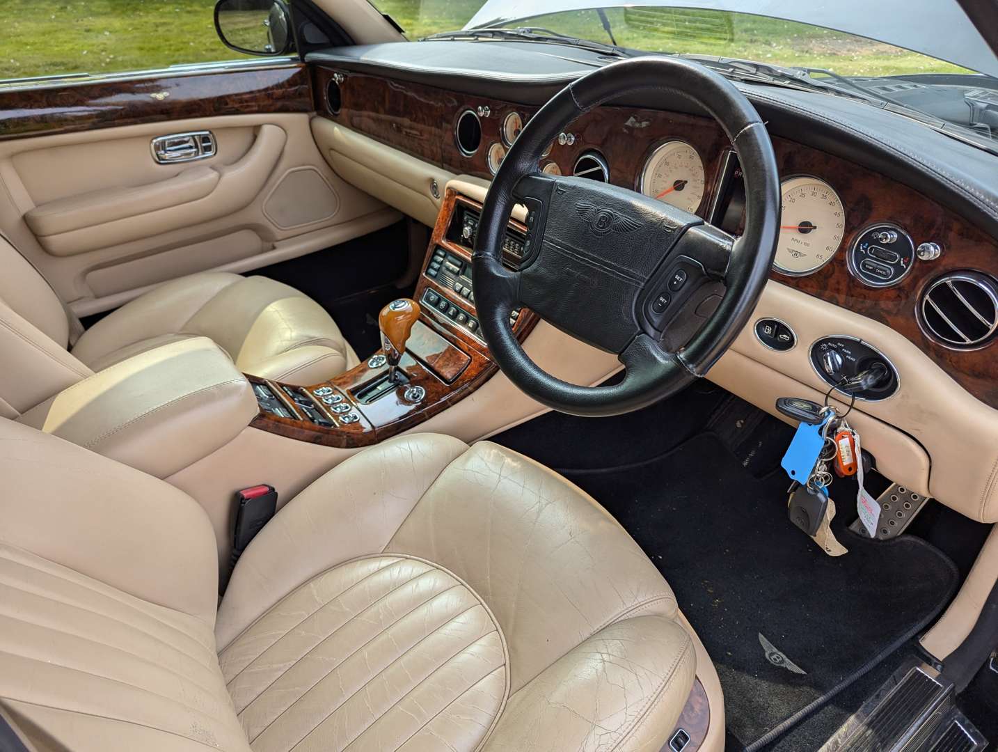 <p>1998 BENTLEY ARNAGE GREEN LABEL AUTO</p>