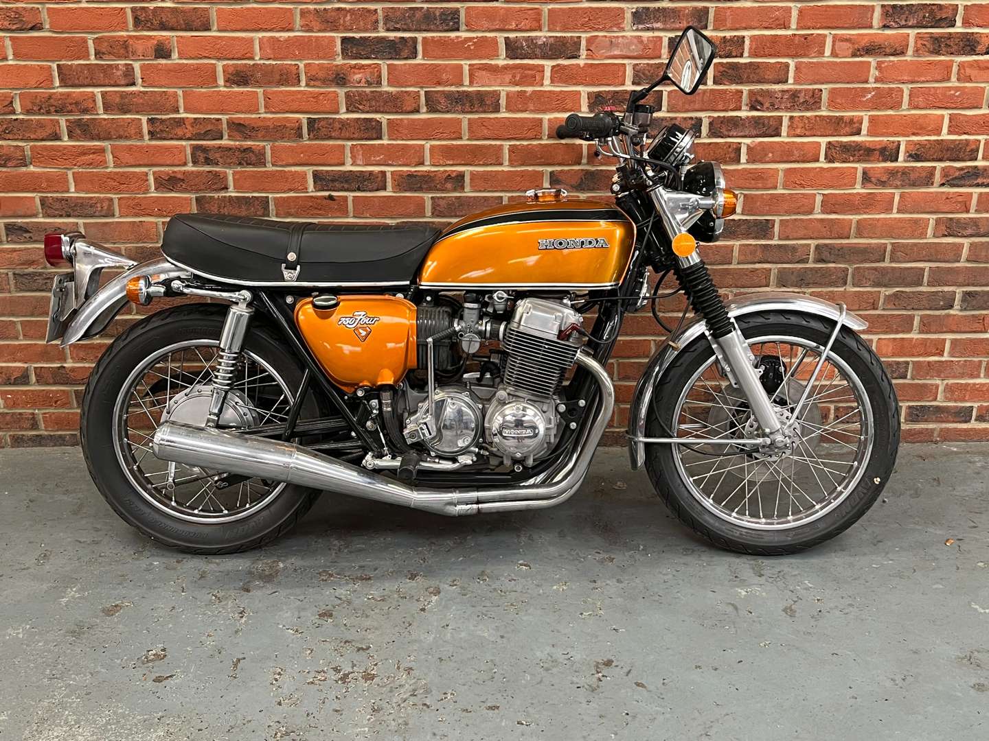 <p>1974 HONDA CB750</p>