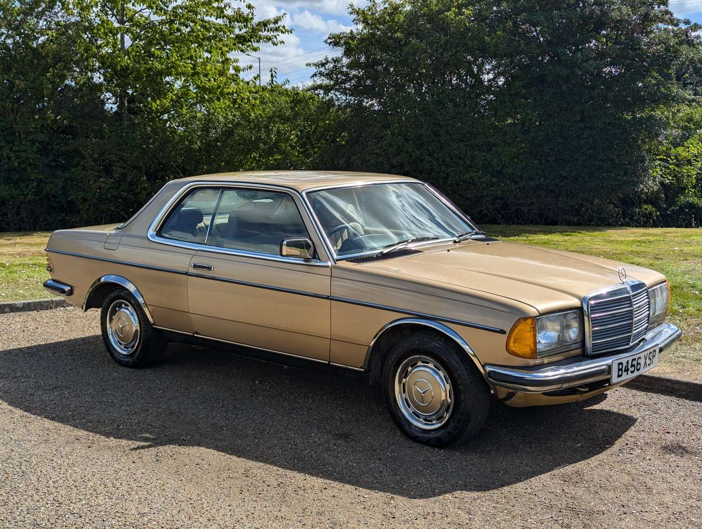 <p>1985 MERCEDES 230 CE AUTO</p>