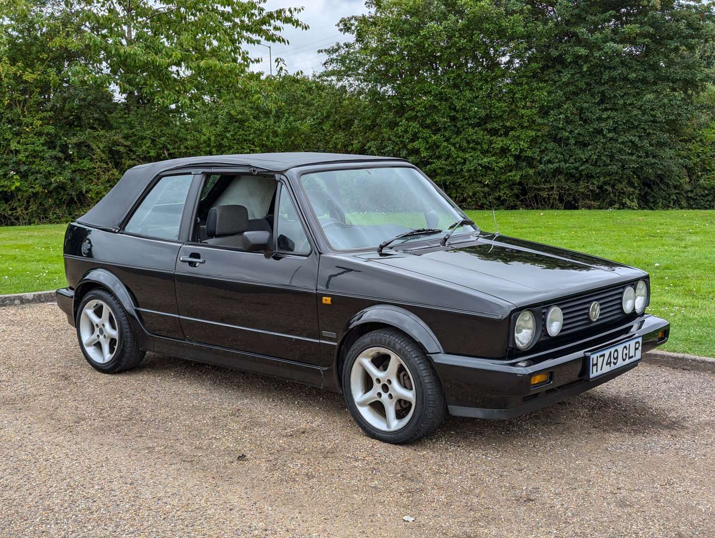 <p>1991 VW GOLF CLIPPER 1.8 CABRIO AUTO</p>