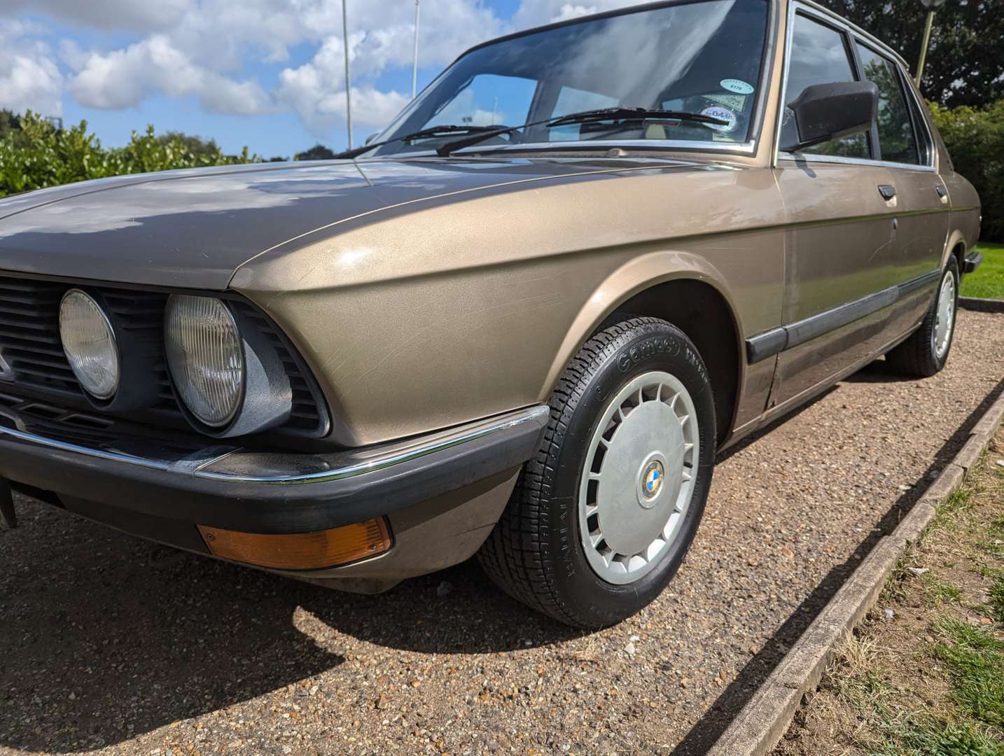 <p>1983 BMW E28 520I</p>