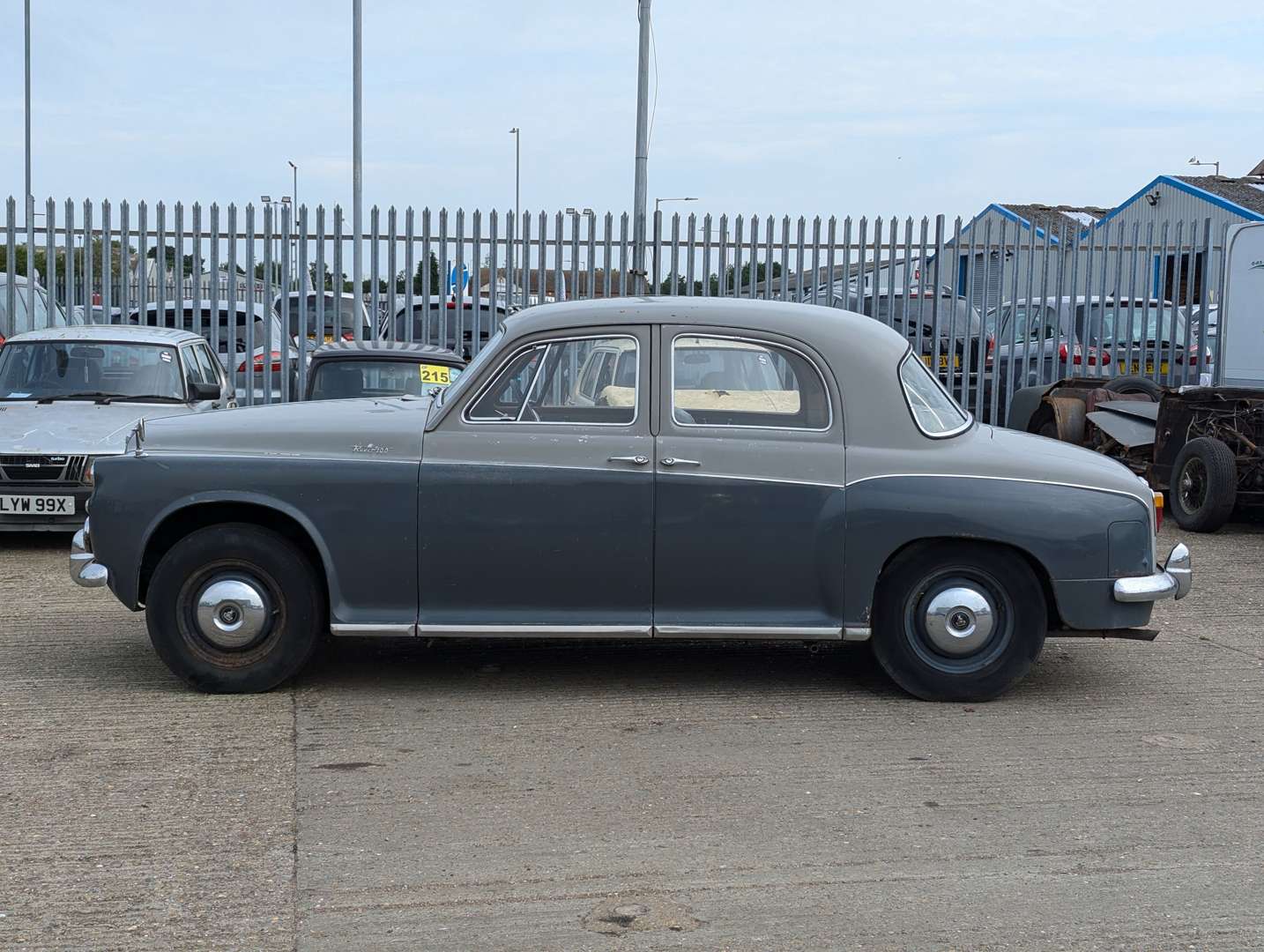 <p>1959 ROVER P4 100</p>