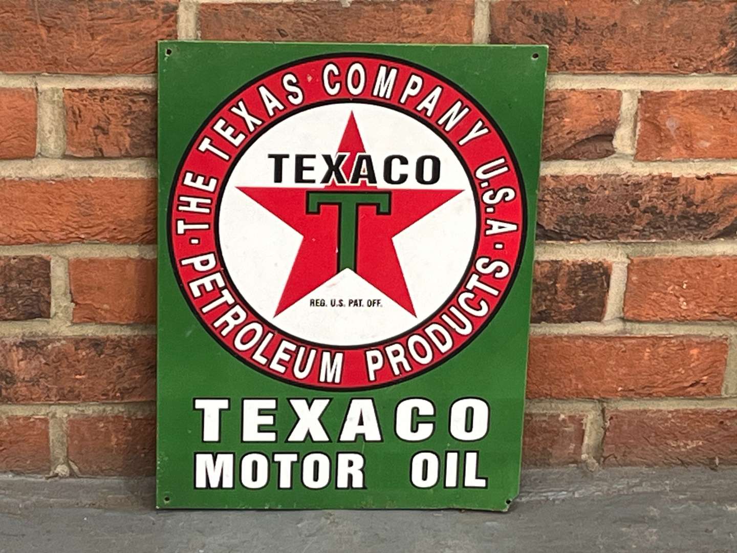 <p>Texaco Motor Oil Tin Sign</p>