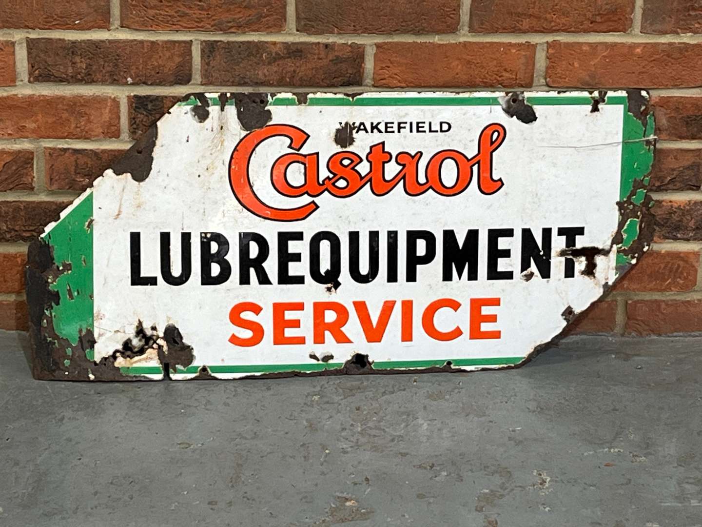 <p>Castrol Wakefield Lubrequipment Service Sign</p>