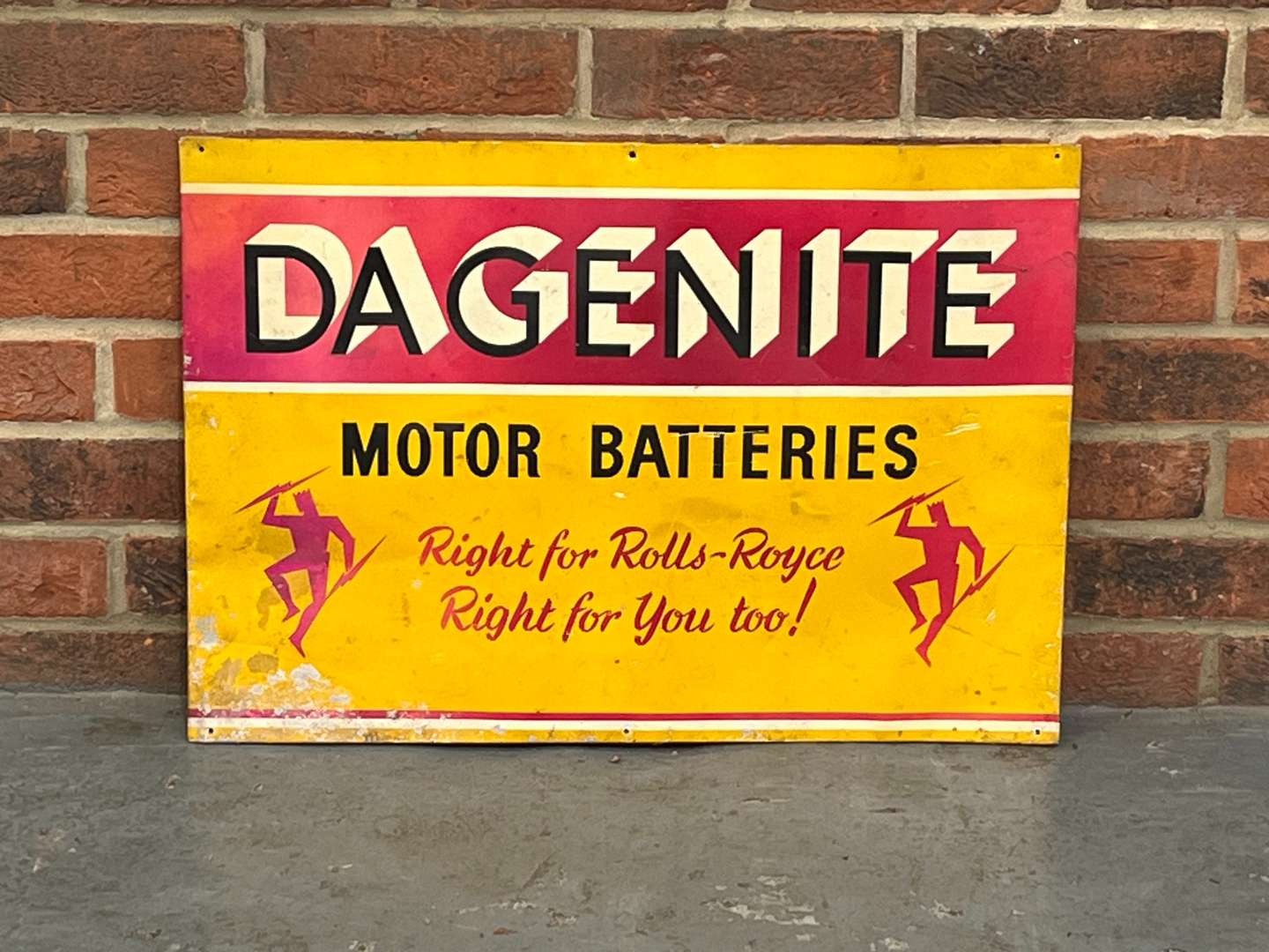 <p>Dagenite Motor Batteries Aluminium Sign</p>