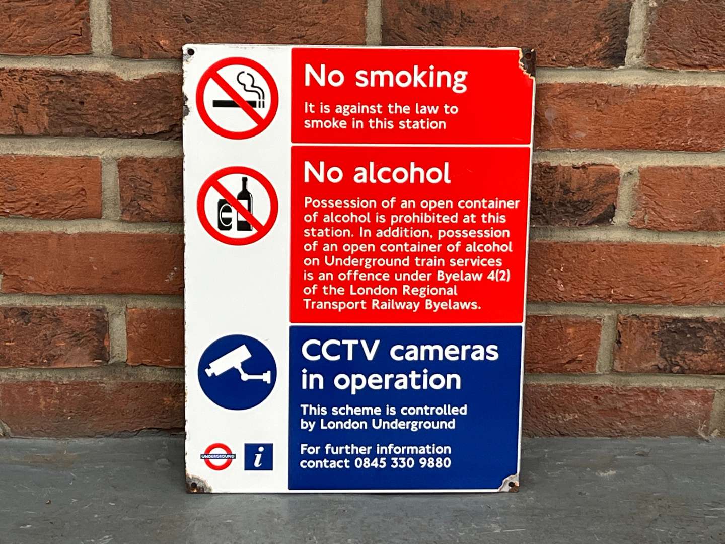 <p>Underground Enamel Warning Sign</p>