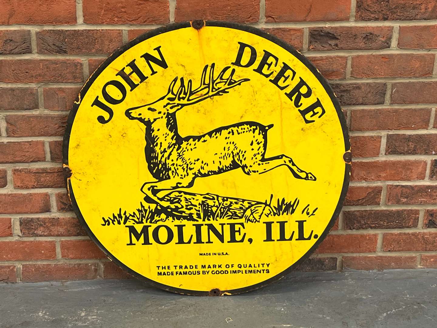 <p>John Deere Circular Enamel Sign</p>