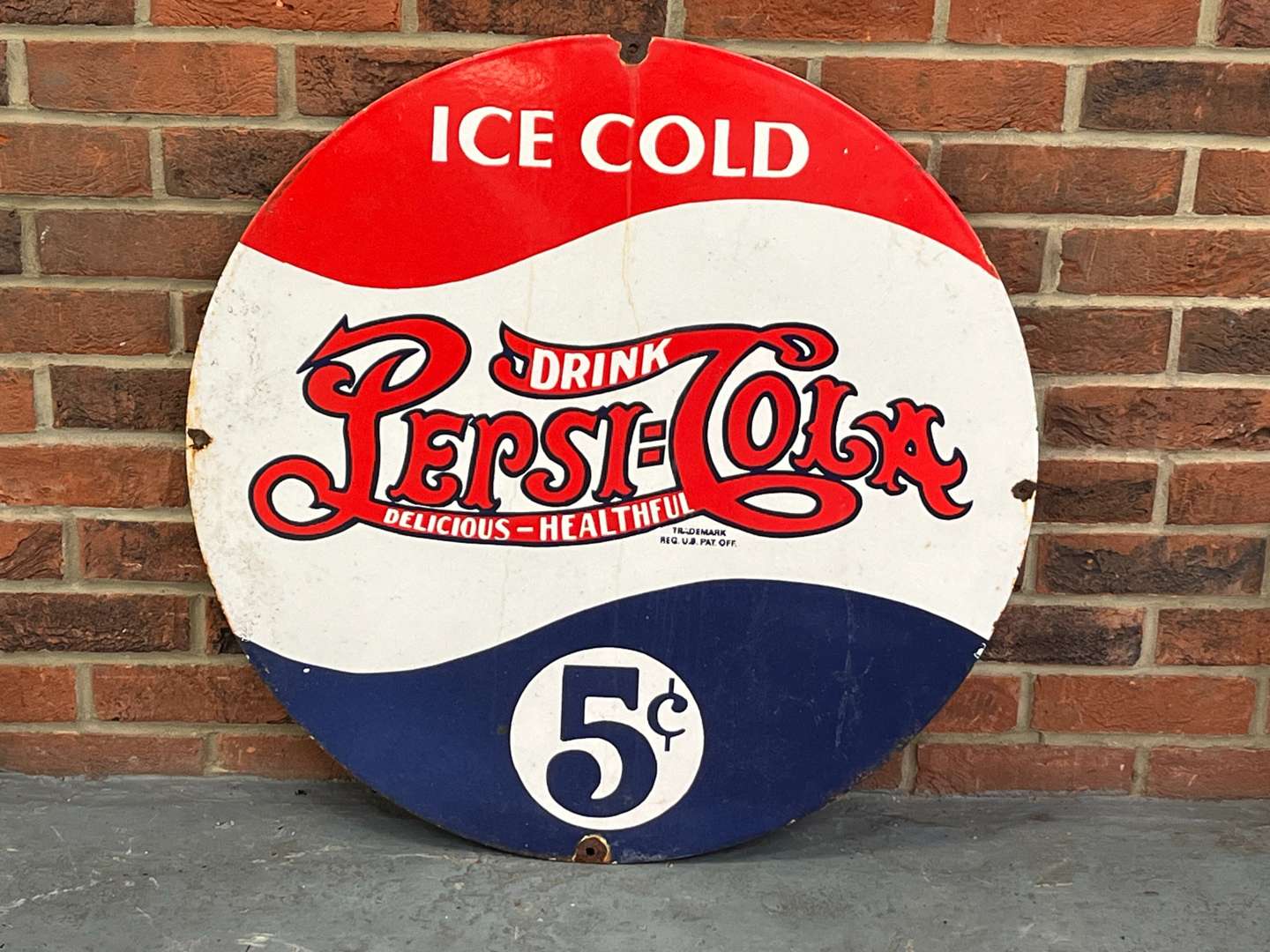 <p>Pepsi Cola Circular Enamel Sign</p>