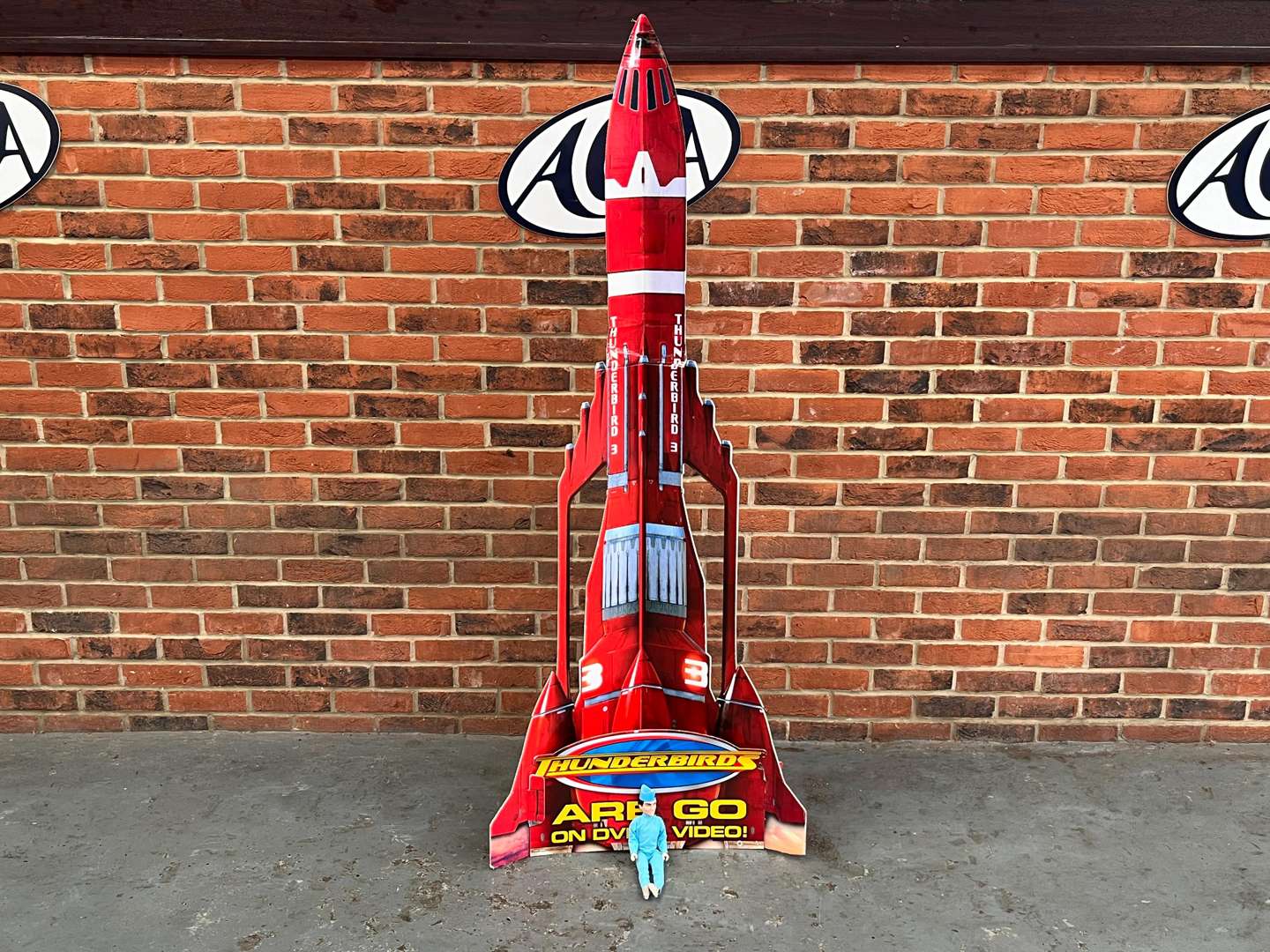 <p>Thunderbird 3 Cardboard Shop Display&nbsp;</p>