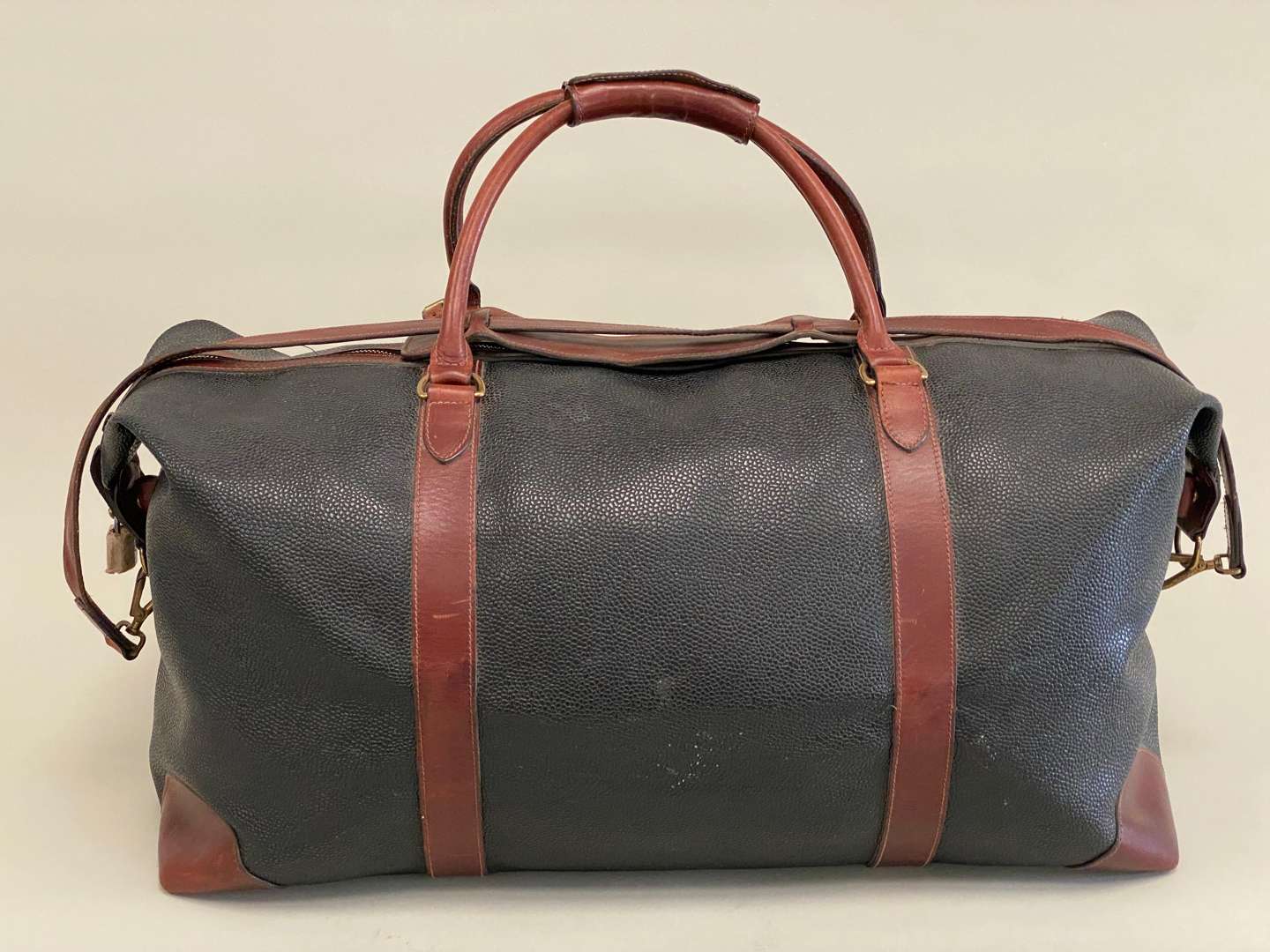 <p>MULBERRY, a Scotchgrain leather, black & tan, weekend holdall</p>