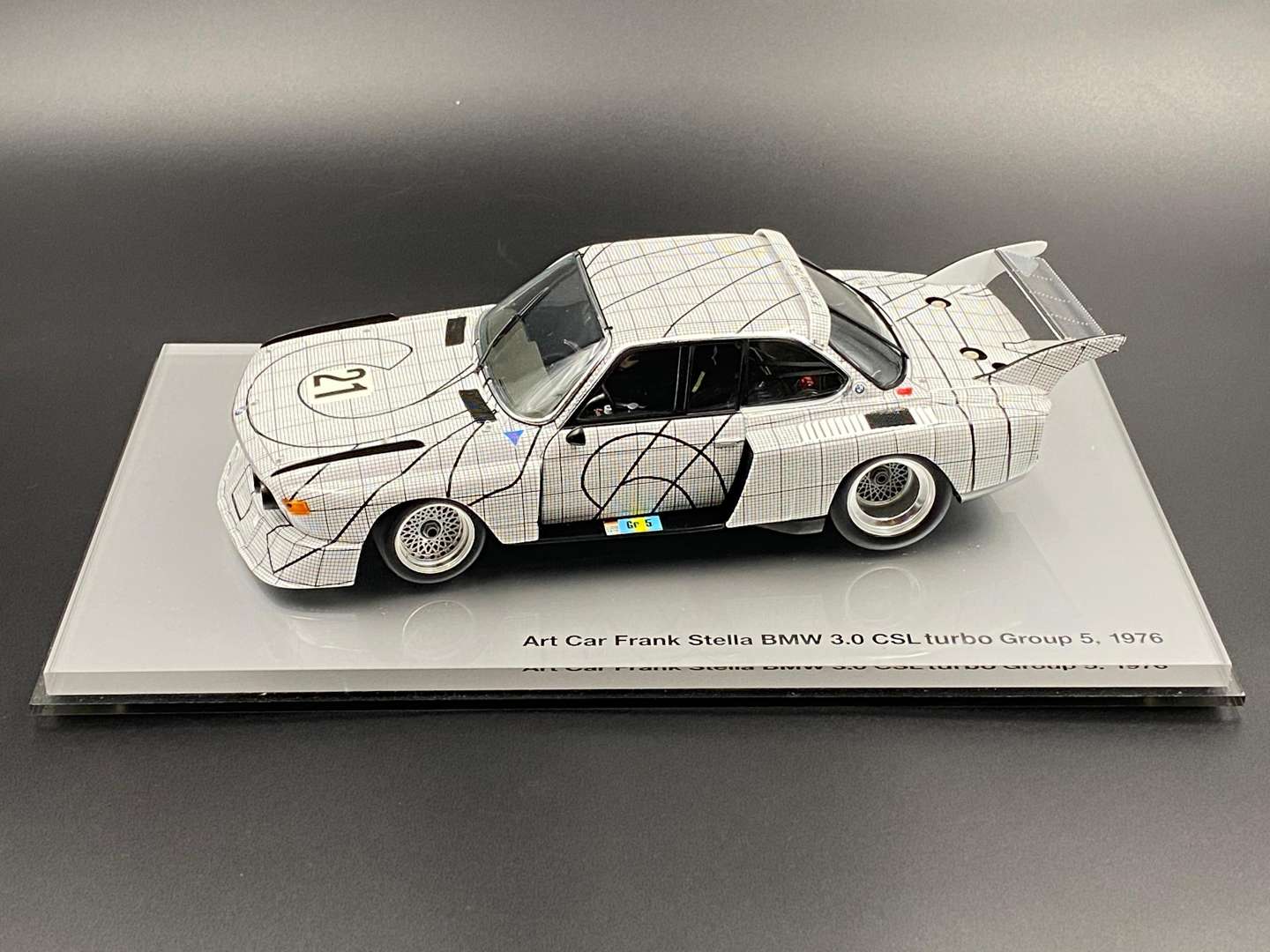 <p>MINICHAMPS by FRANK STELLA, BMW 3.0 CSL, 1:18</p>