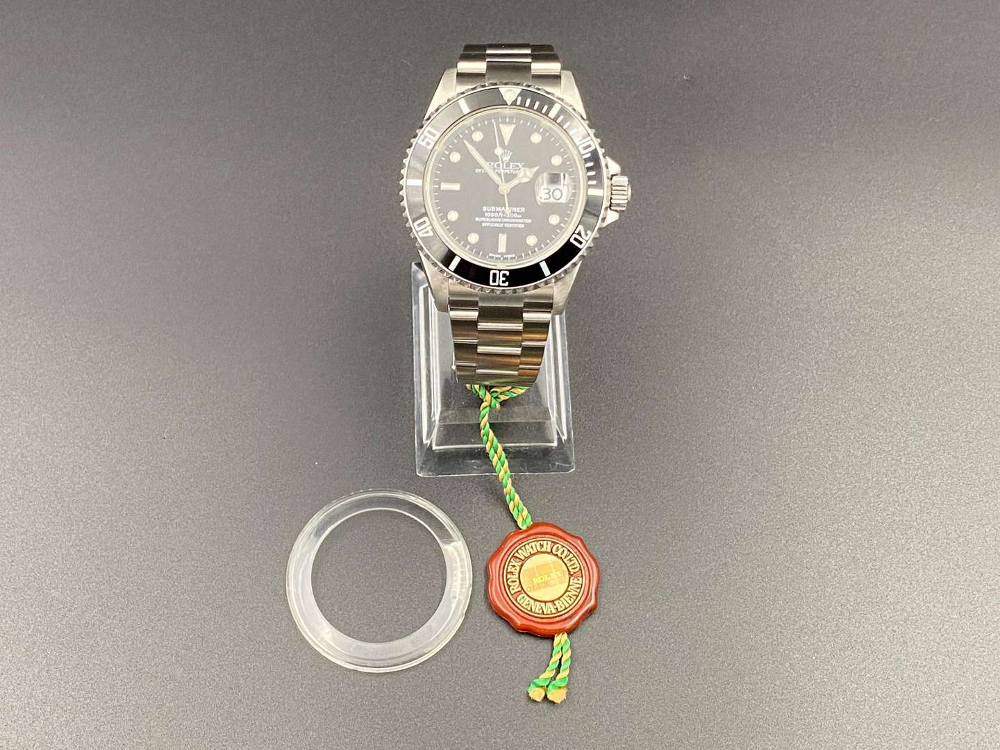 <p>ROLEX, “Submariner”, stainless steel, automatic, centre seconds, calendar wristwatch. Ref 16610, Serial Number P575641, 2000.</p>