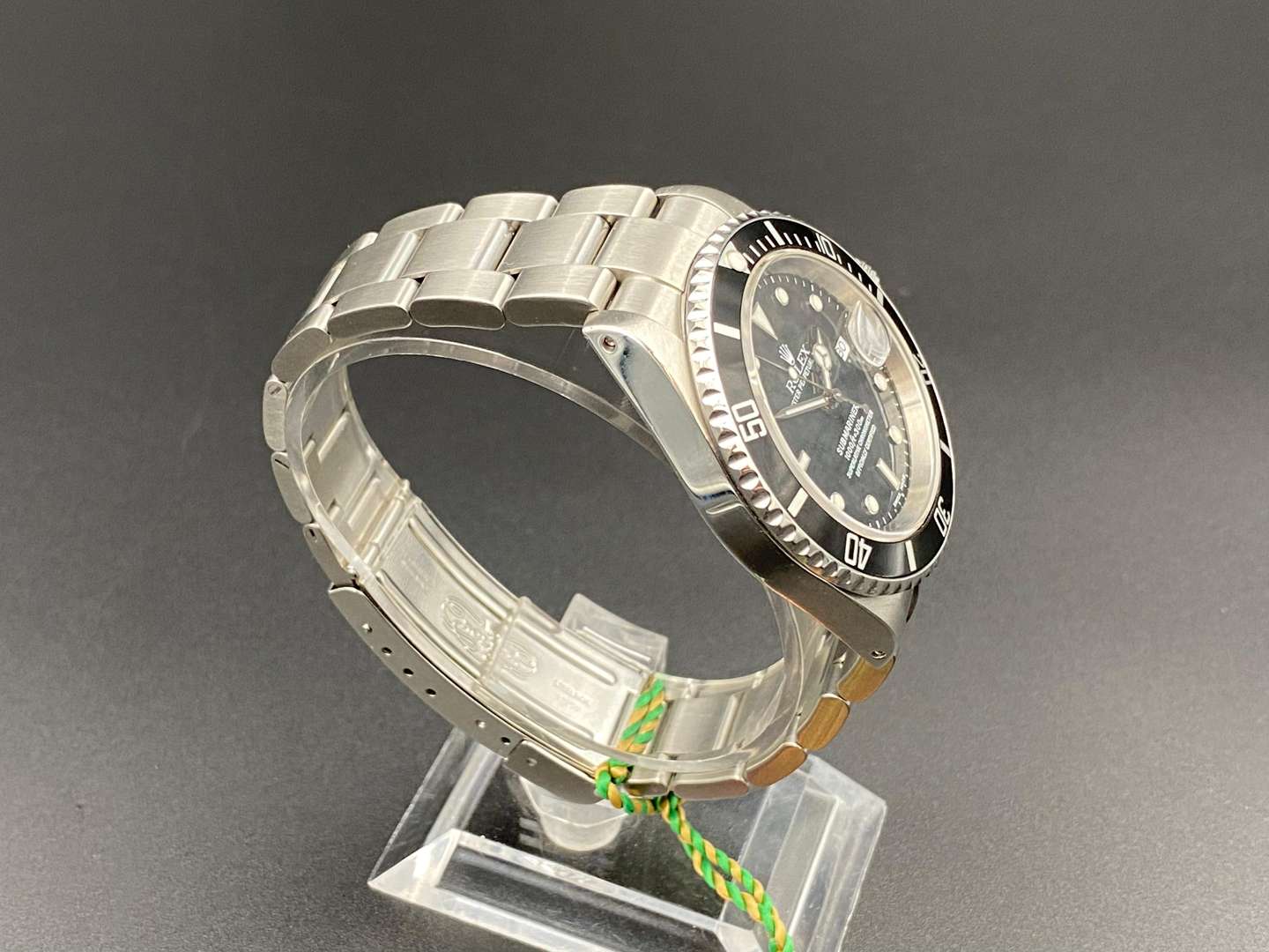 <p>ROLEX, “Submariner”, stainless steel, automatic, centre seconds, calendar wristwatch. Ref 16610, Serial Number P575641, 2000.</p>