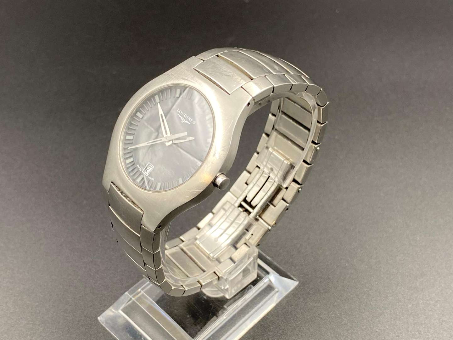 <p>LONGINES, “Oposition”, L3 617 4, a quartz, stainless steel, centre seconds, calendar wristwatch.&nbsp;</p>