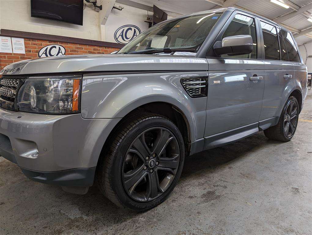 <p>2012 LAND ROVER R-ROVER SPORT HSE LUXURY</p>