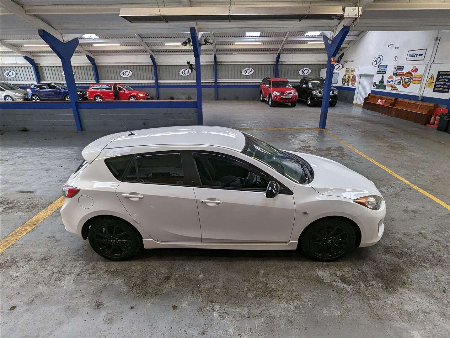 <p>2014 MAZDA 3 VENTURE EDITION</p>