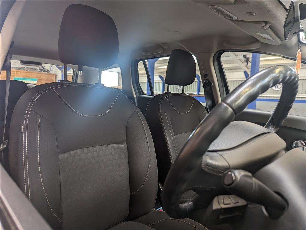 <p>2014 DACIA LOGAN MCV LAUREATE DCI</p>