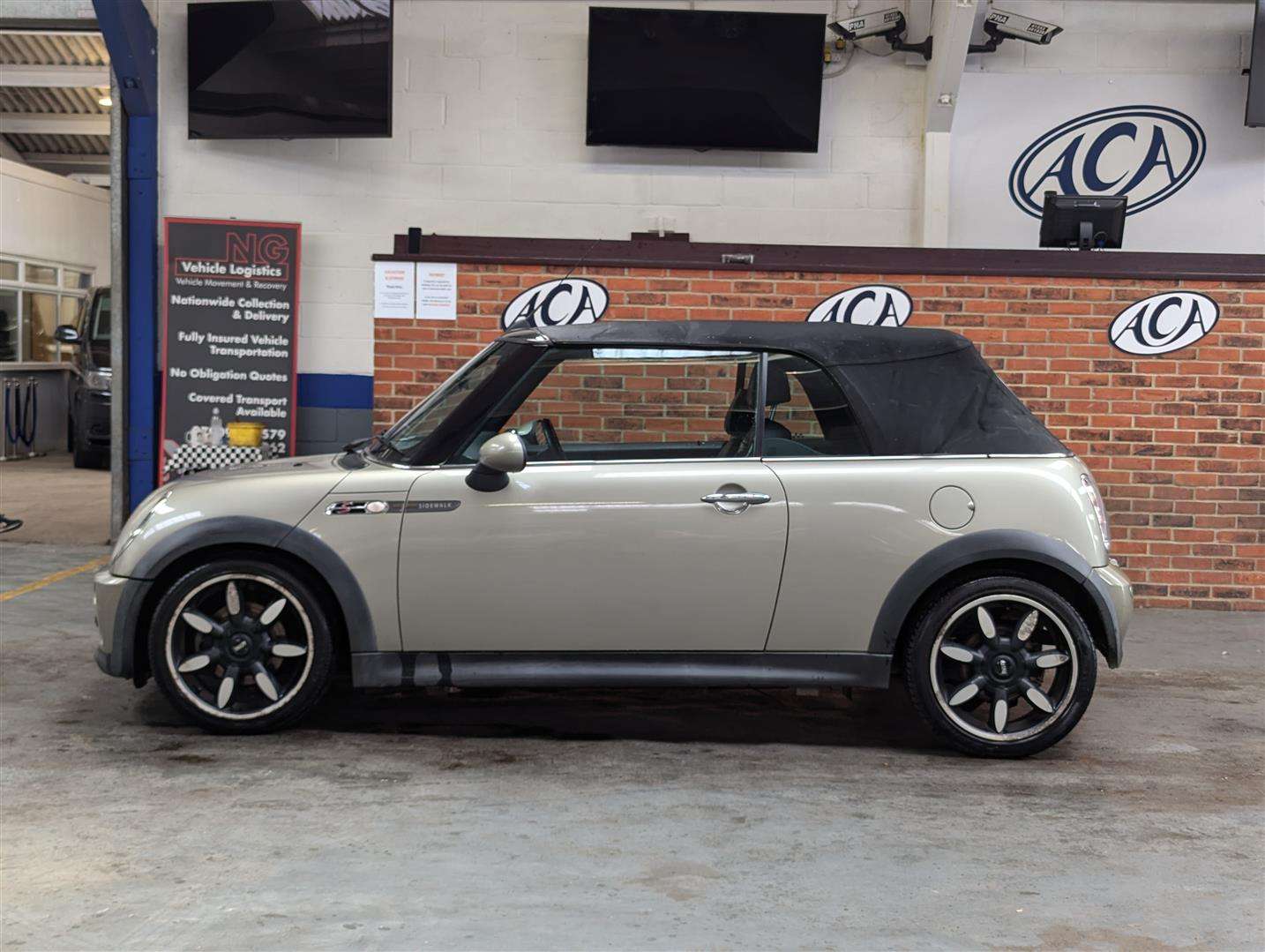 <p>2008 MINI COOPER S SIDEWALK</p>