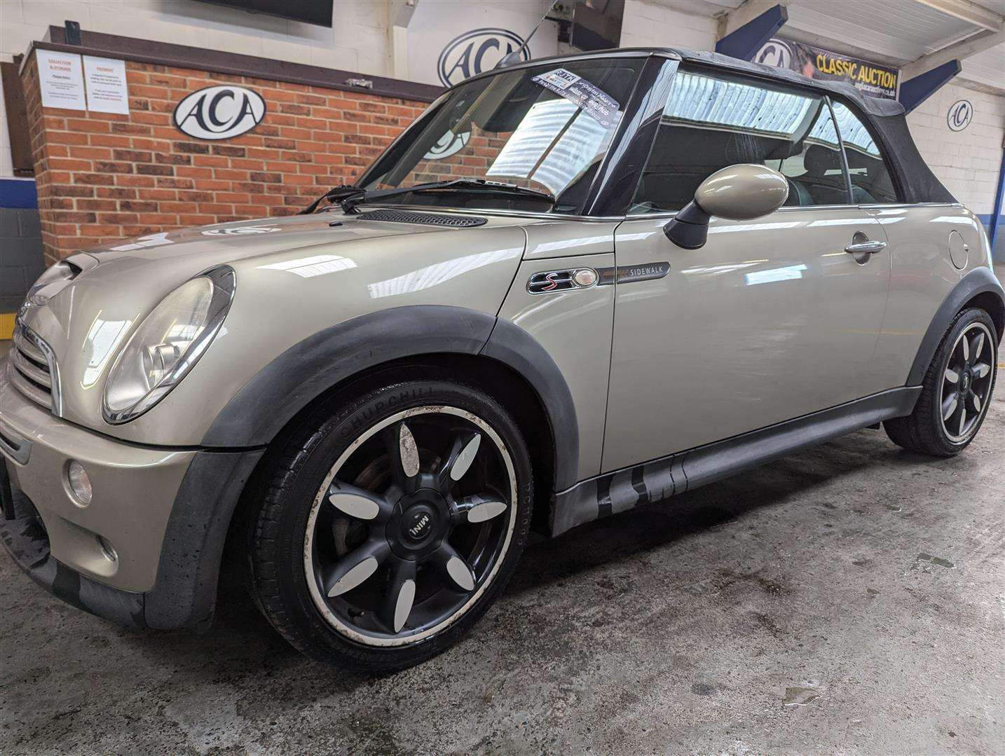 <p>2008 MINI COOPER S SIDEWALK</p>