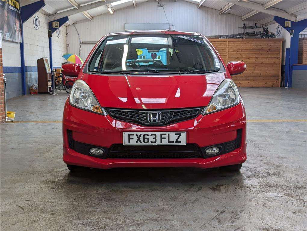 <p>2013 HONDA JAZZ SI I-VTEC</p>